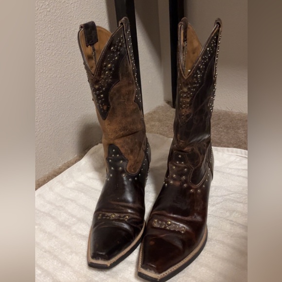 Buckle Shoes - Ariat Cowgirl Boots
